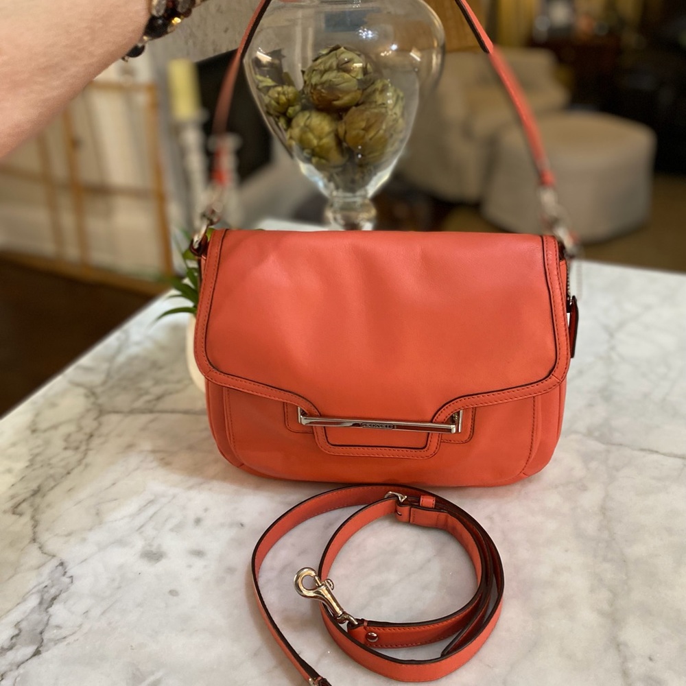 COACH TAYLOR LEATHER FLAP CROSSBODY BAG!🧡